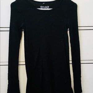 Black Ribbed Long Sleeves Tee